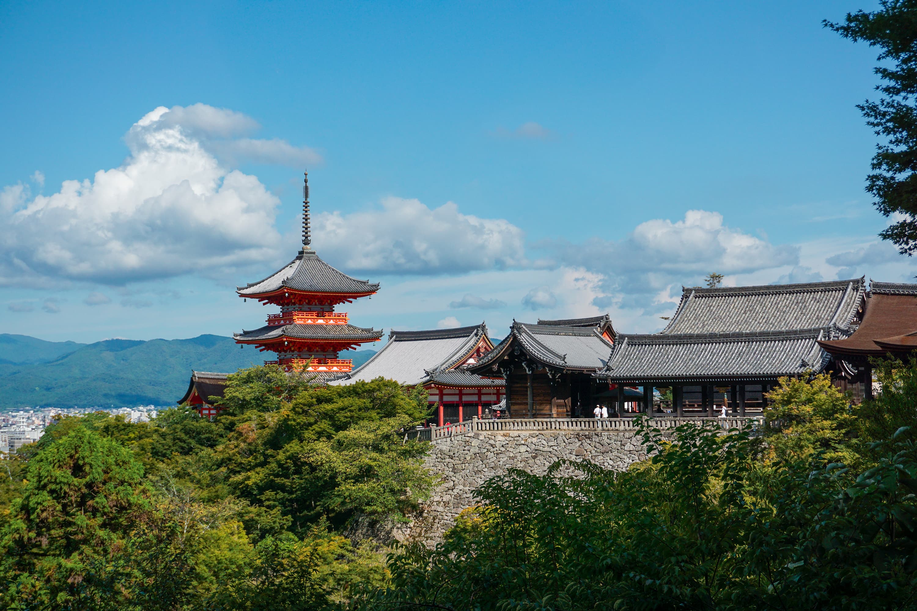 Higashiyama Area - Eastern Kyoto with historic temples and traditional streets